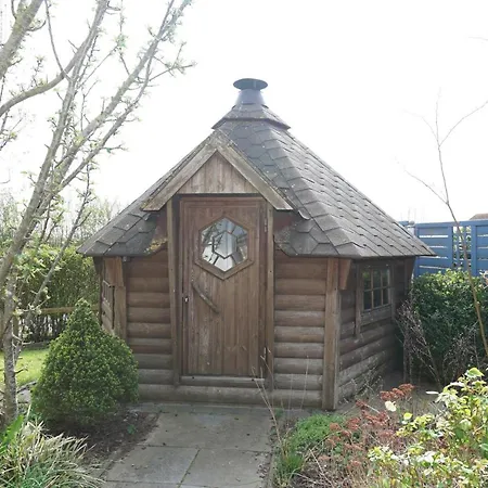 Holiday home Kiebitz Mit Sauna Cappel-Neufeld